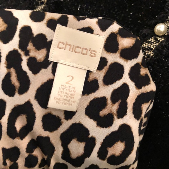 Chico’s size 2 leopard top - Picture 4 of 5